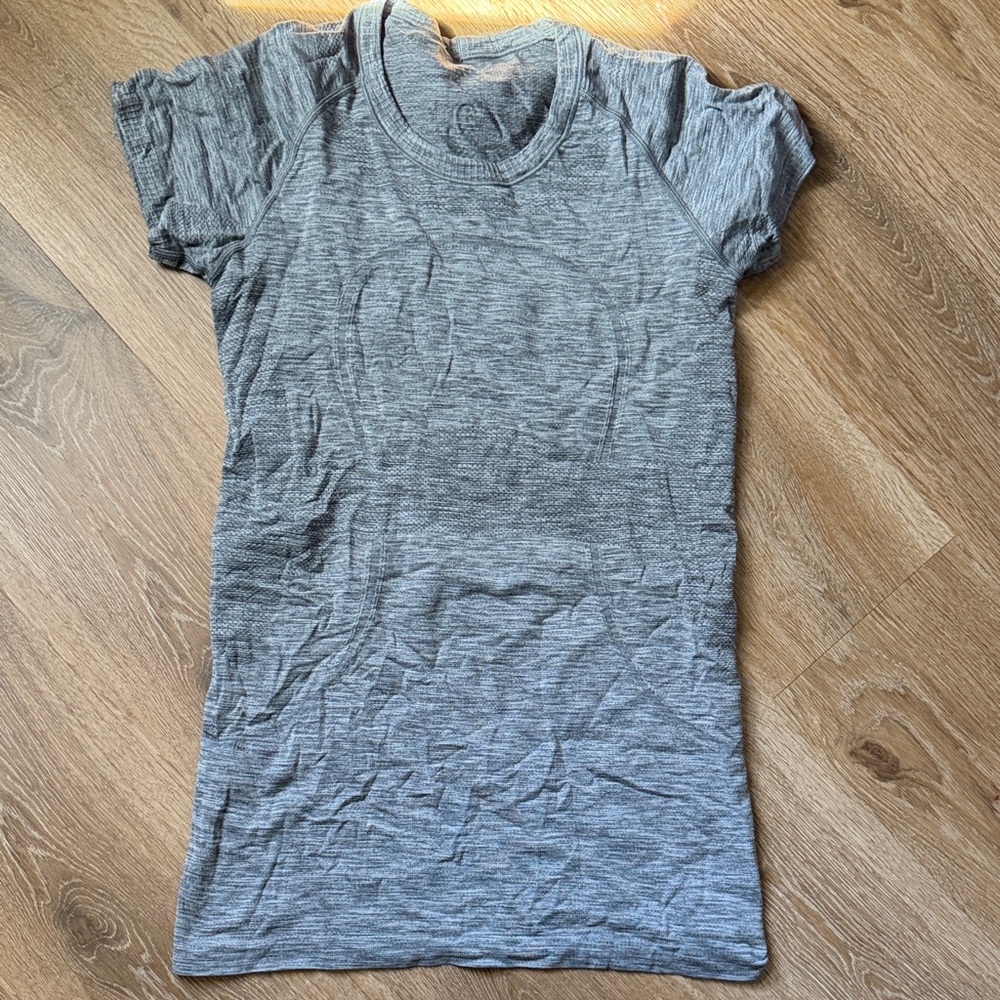 Lululemon Gray Swift Stride tee